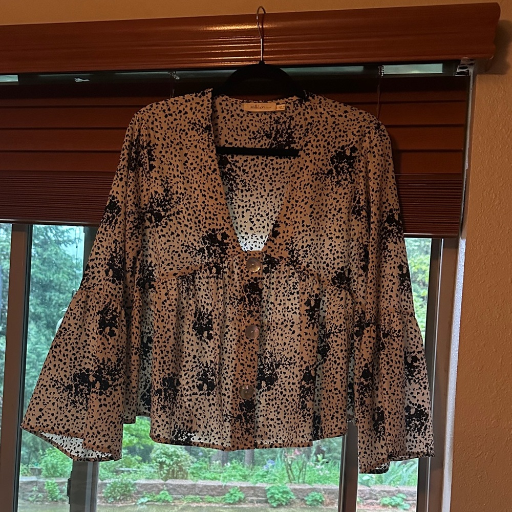 Cream & Black and White Printed Button-Front V-Neck Blouse. Abalone buttons.